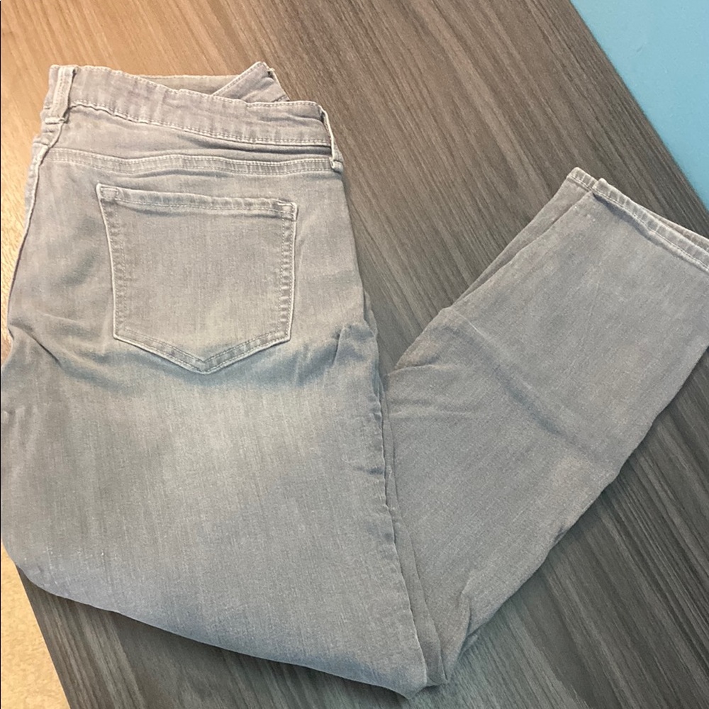 Old Navy Rockstar Gray Jeans Size 12 Regular